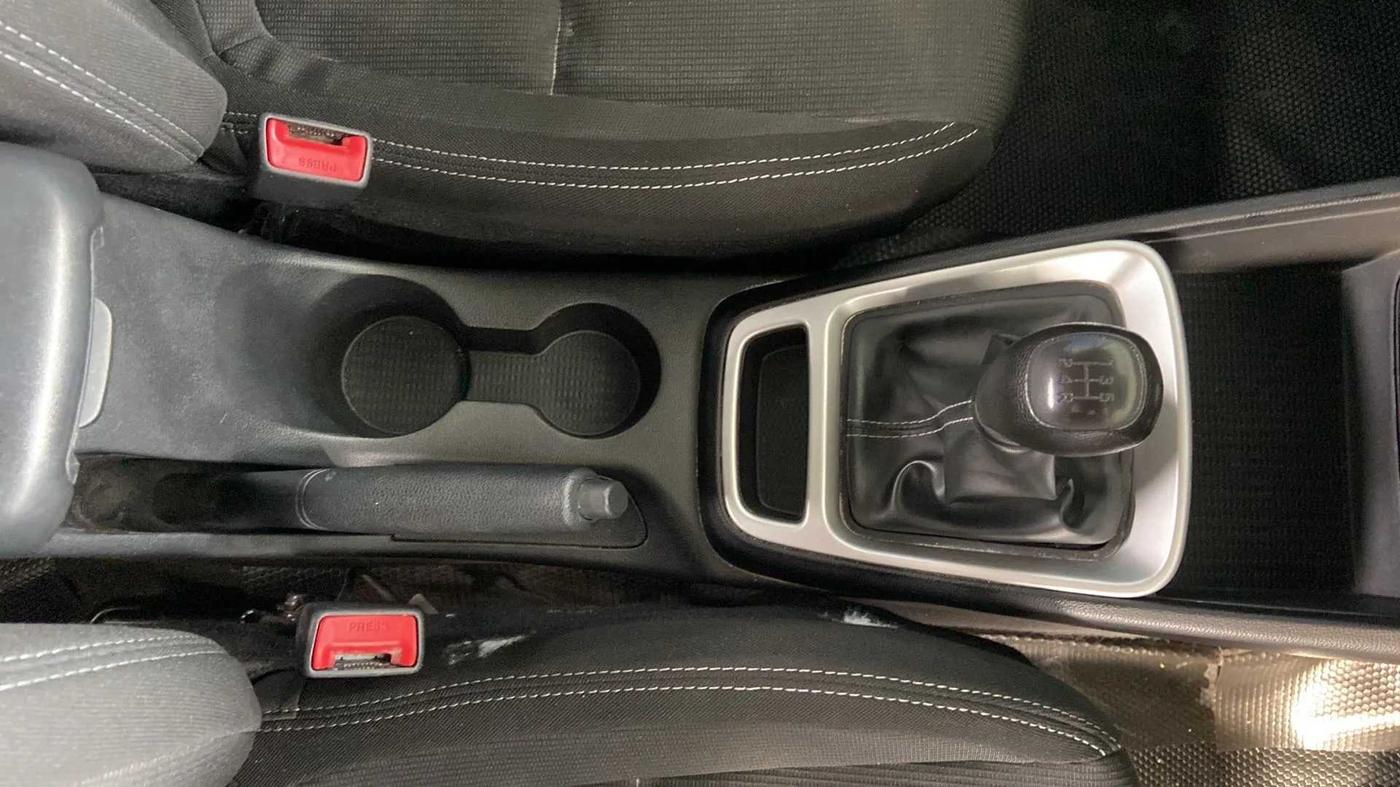 2020 Hyundai VENUE S+ 1.2, Petrol, Manual, 44,438 km, Gear Lever