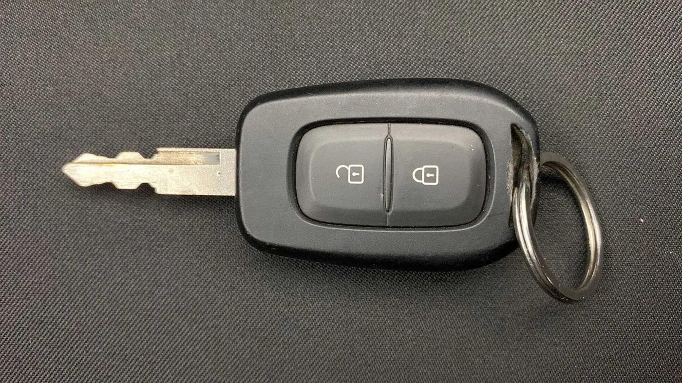 2022 Renault Kwid RXT 1.0 AMT (O), Petrol, Automatic, 7,603 km, Key Close Up