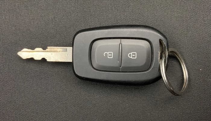 2022 Renault Kwid RXT 1.0 AMT (O), Petrol, Automatic, 7,603 km, Key Close Up