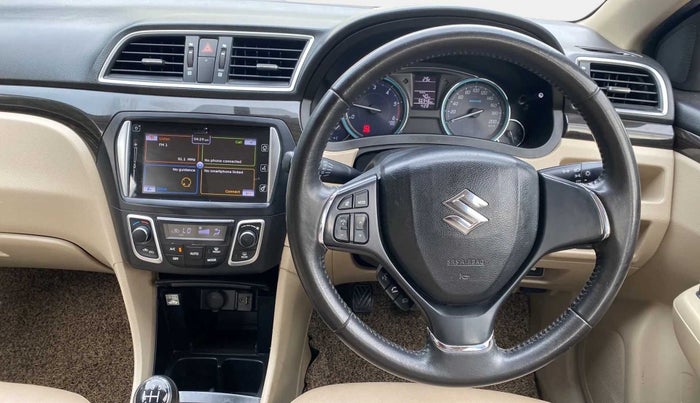 2016 Maruti Ciaz ZDI+ SHVS, Diesel, Manual, 57,061 km, Steering Wheel Close Up
