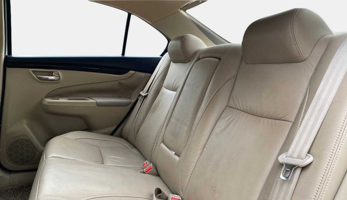 2016 Maruti Ciaz ZDI+ SHVS, Diesel, Manual, 57,061 km, Right Side Rear Door Cabin