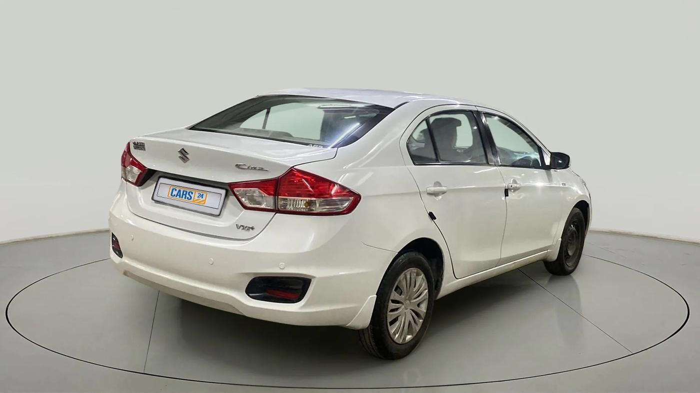 2015 Maruti Ciaz VXI+, Petrol, Manual, 63,184 km, Right Back Diagonal