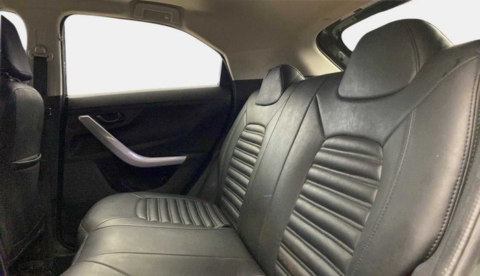 2022 Tata NEXON XMA SUNROOF DIESEL, Diesel, Automatic, 27,974 km, Right Side Rear Door Cabin
