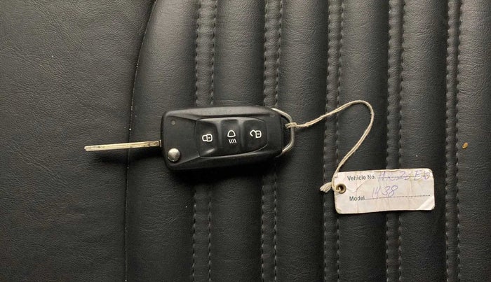 2022 Tata NEXON XMA SUNROOF DIESEL, Diesel, Automatic, 27,974 km, Key Close Up