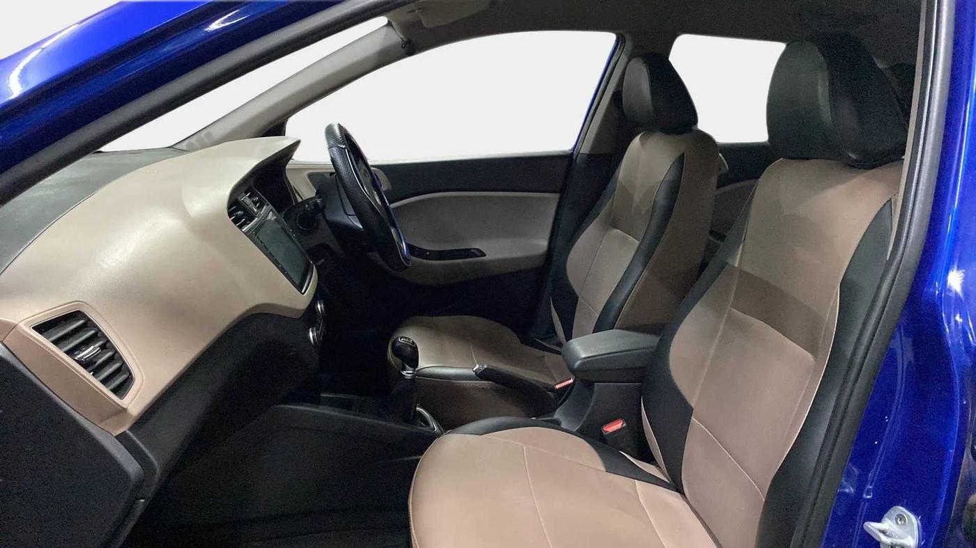 2016 Hyundai Elite i20 ASTA 1.2, Petrol, Manual, 35,363 km, Right Side Front Door Cabin