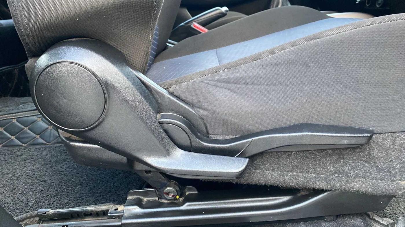 2020 Maruti Baleno ZETA PETROL 1.2, Petrol, Manual, 19,382 km, Driver Side Adjustment Panel