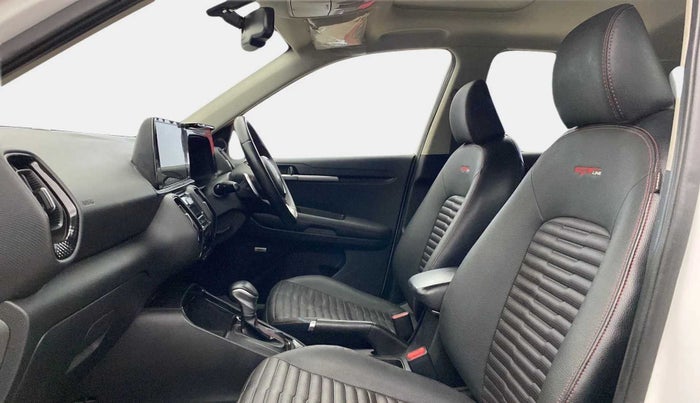 2022 KIA SONET GTX PLUS 1.5 AT, Diesel, Automatic, 44,334 km, Right Side Front Door Cabin