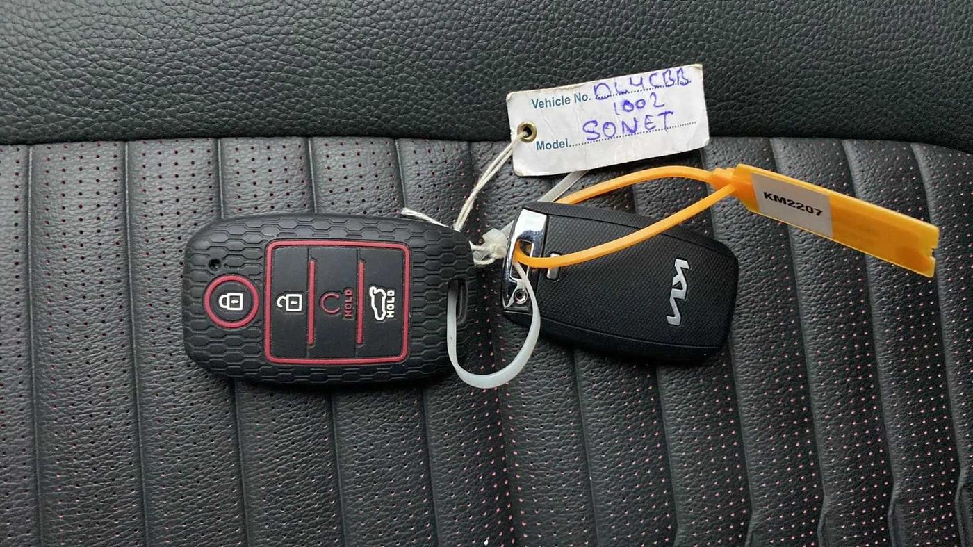 2022 KIA SONET GTX PLUS 1.5 AT, Diesel, Automatic, 44,334 km, Key Close Up