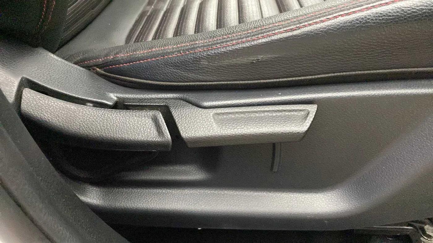 2022 KIA SONET GTX PLUS 1.5 AT, Diesel, Automatic, 44,334 km, Driver Side Adjustment Panel