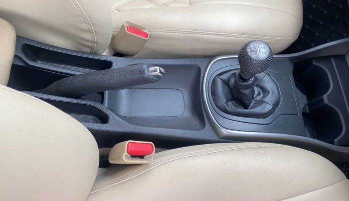 2015 Honda City 1.5L I-VTEC V MT, Petrol, Manual, 61,850 km, Gear Lever