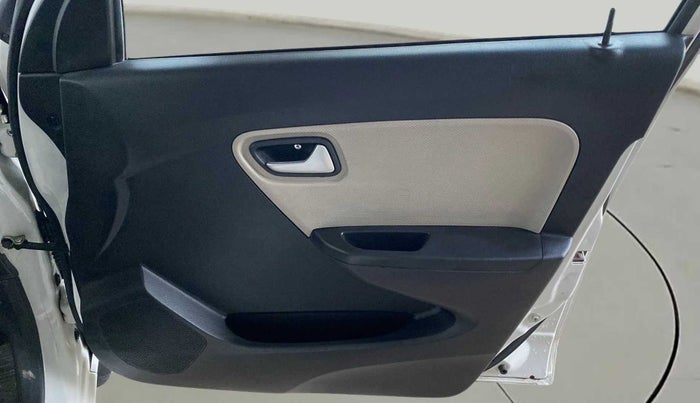 2019 Maruti Alto LXI, Petrol, Manual, 9,768 km, Driver Side Door Panels Control