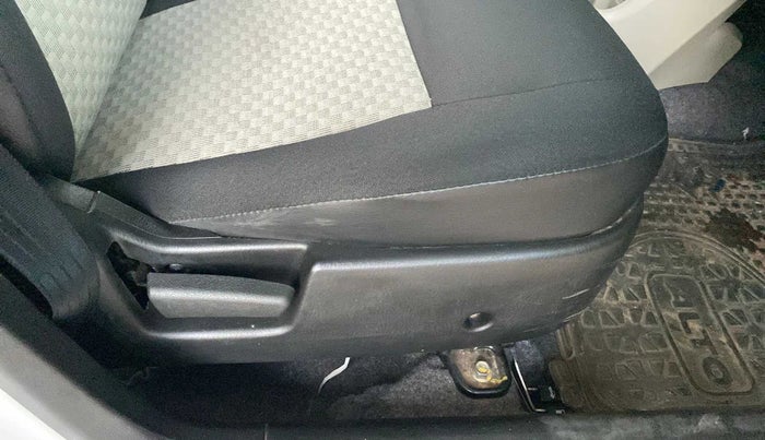 2019 Maruti Alto LXI, Petrol, Manual, 9,768 km, Driver Side Adjustment Panel