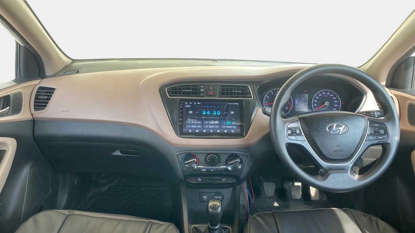 2020 Hyundai Elite i20 MAGNA PLUS 1.2, Petrol, Manual, 28,904 km, Dashboard