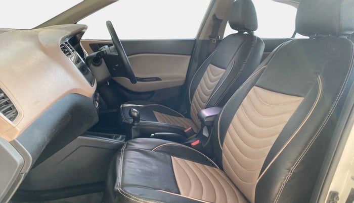 2020 Hyundai Elite i20 MAGNA PLUS 1.2, Petrol, Manual, 28,904 km, Right Side Front Door Cabin