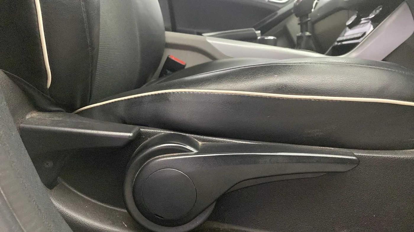 2019 Tata NEXON XZ PETROL, Petrol, Manual, 65,481 km, Driver Side Adjustment Panel