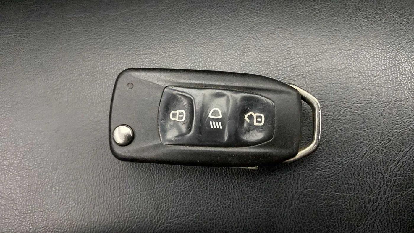 2019 Tata NEXON XZ PETROL, Petrol, Manual, 65,481 km, Key Close Up