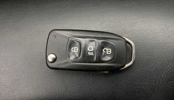2019 Tata NEXON XZ PETROL, Petrol, Manual, 65,481 km, Key Close Up