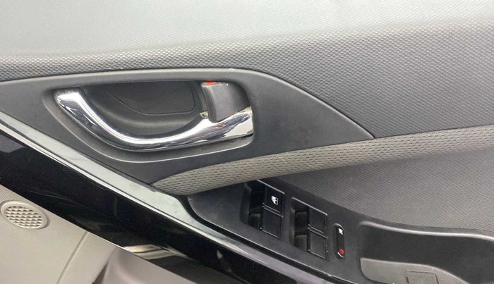 2019 Tata NEXON XZ PETROL, Petrol, Manual, 65,481 km, Driver Side Door Panels Control