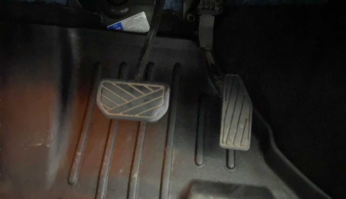2020 Maruti Baleno ZETA CVT PETROL 1.2, Petrol, Automatic, 39,934 km, Pedals