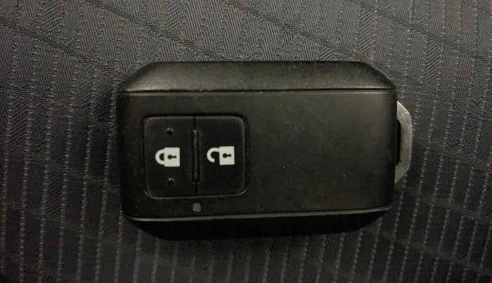 2020 Maruti Baleno ZETA CVT PETROL 1.2, Petrol, Automatic, 39,934 km, Key Close Up