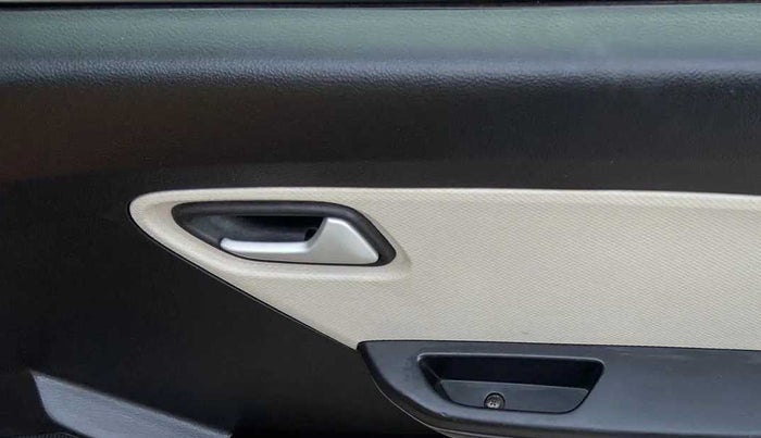 2022 Maruti Alto LXI O, Petrol, Manual, 22,221 km, Driver Side Door Panels Control