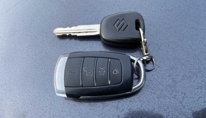 2022 Maruti Alto LXI O, Petrol, Manual, 22,221 km, Key Close Up