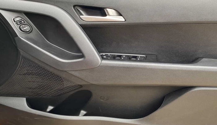 2018 Hyundai Creta SX PLUS 1.6 PETROL DUAL TONE, Petrol, Manual, 43,751 km, Driver Side Door Panels Control