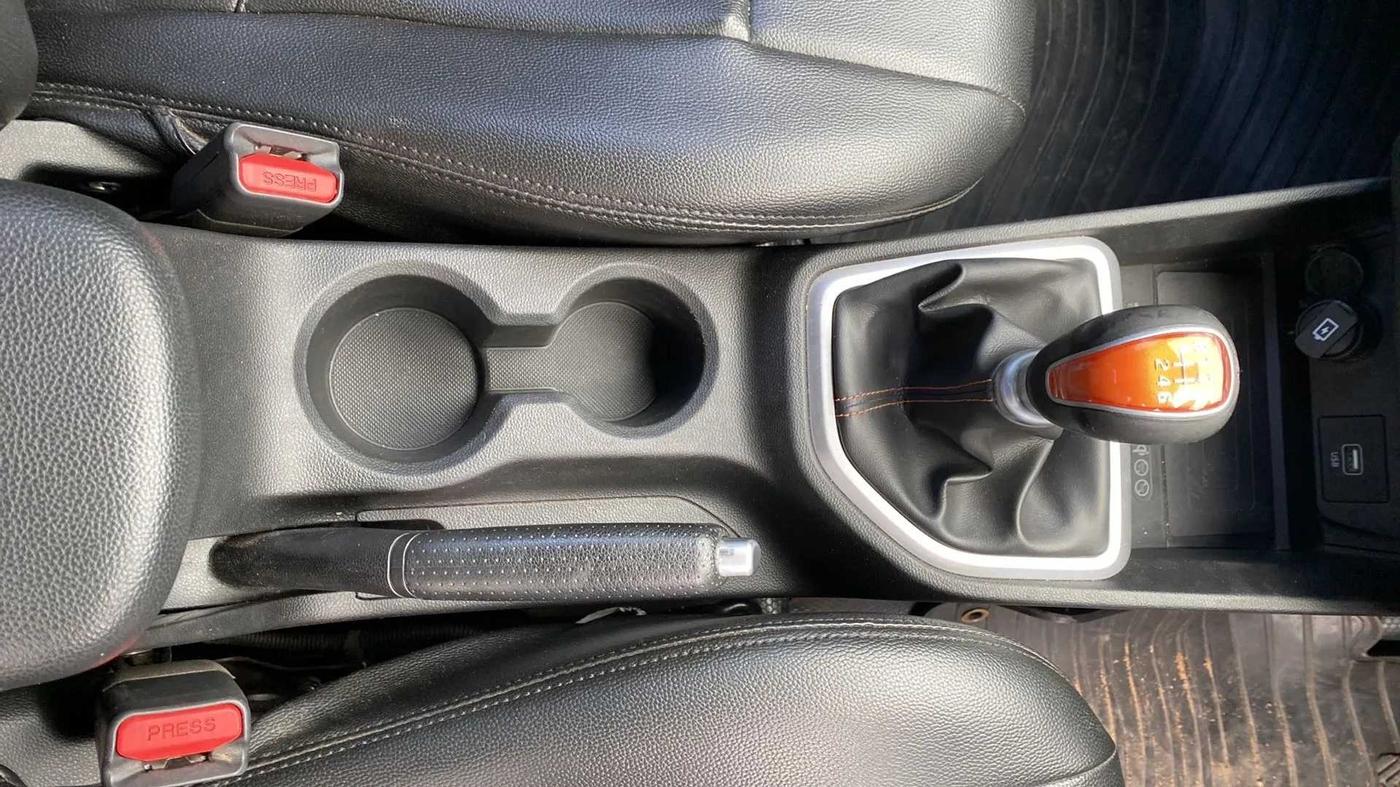 2018 Hyundai Creta SX PLUS 1.6 PETROL DUAL TONE, Petrol, Manual, 43,751 km, Gear Lever