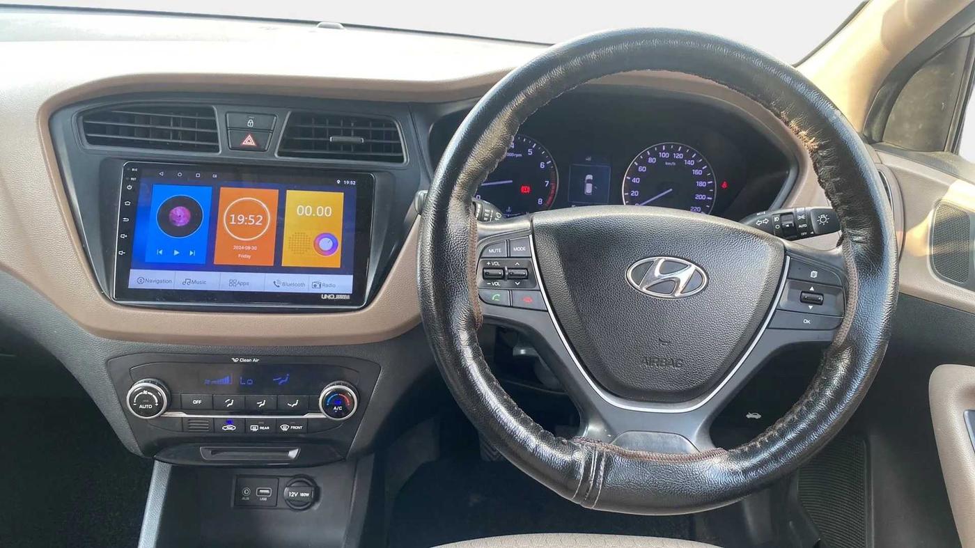 2016 Hyundai Elite i20 ASTA 1.2, Petrol, Manual, 97,972 km, Steering Wheel Close Up