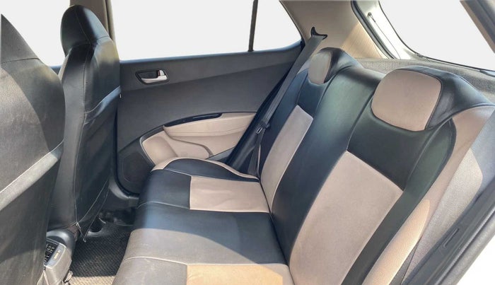 2015 Hyundai Grand i10 SPORTZ 1.2 KAPPA VTVT, Petrol, Manual, 63,198 km, Right Side Rear Door Cabin