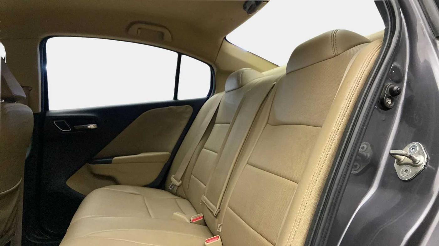 2018 Honda City 1.5L I-VTEC V MT, Petrol, Manual, 42,699 km, Right Side Rear Door Cabin