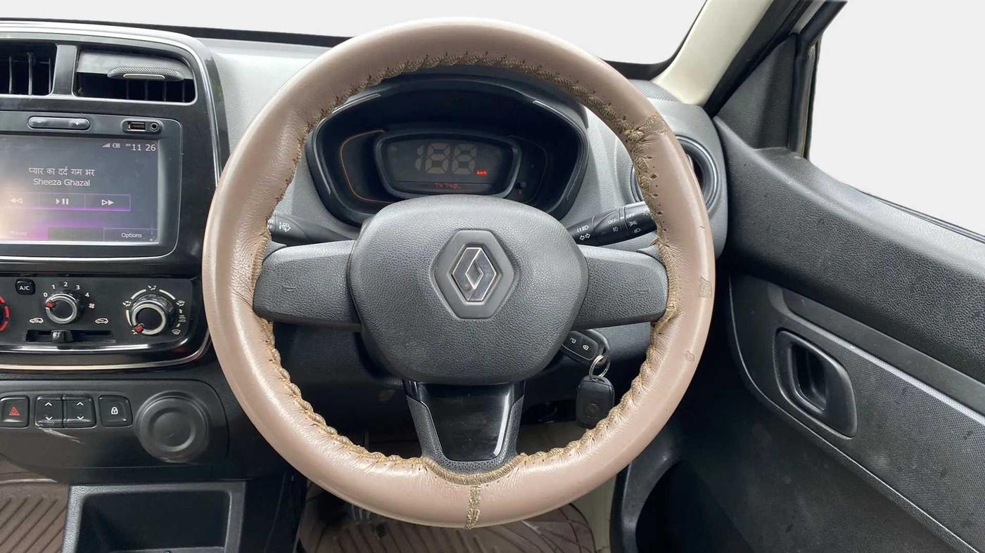 2017 Renault Kwid RXT 0.8, Petrol, Manual, 74,750 km, Steering Wheel Close Up