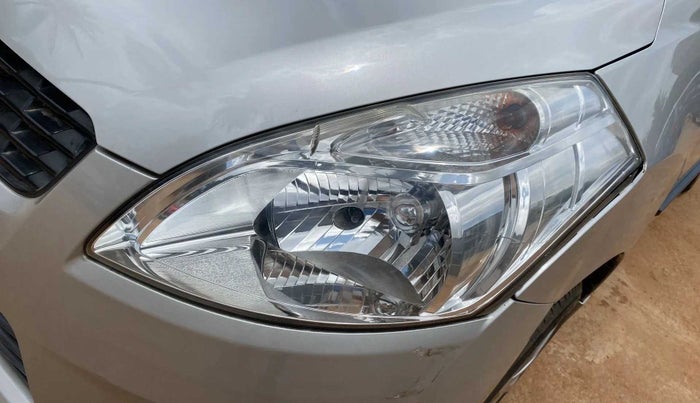 2013 Maruti Ertiga VXI, Petrol, Manual, 83,166 km, Left headlight - Minor damage