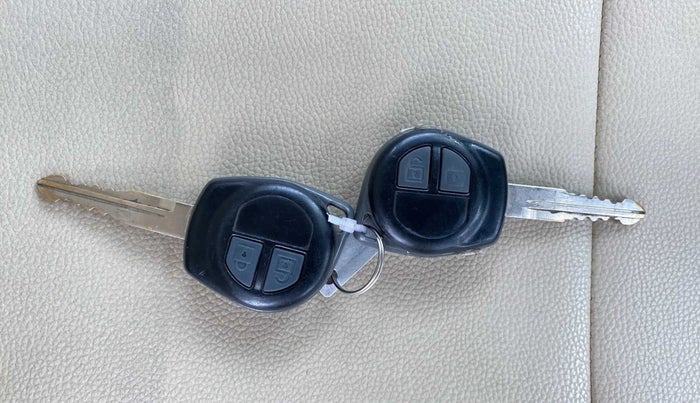 2013 Maruti Ertiga VXI, Petrol, Manual, 83,166 km, Key Close Up