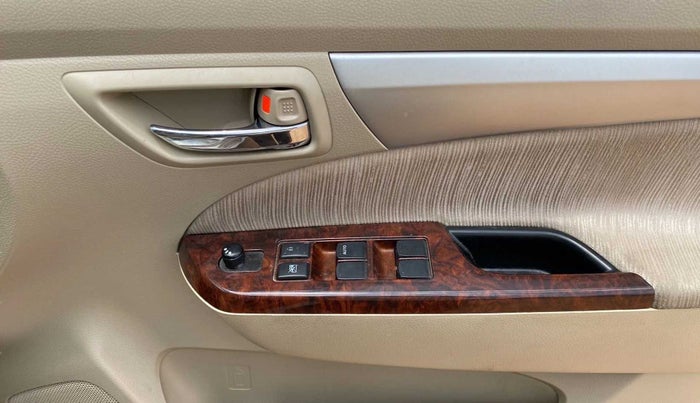 2013 Maruti Ertiga VXI, Petrol, Manual, 83,166 km, Driver Side Door Panels Control