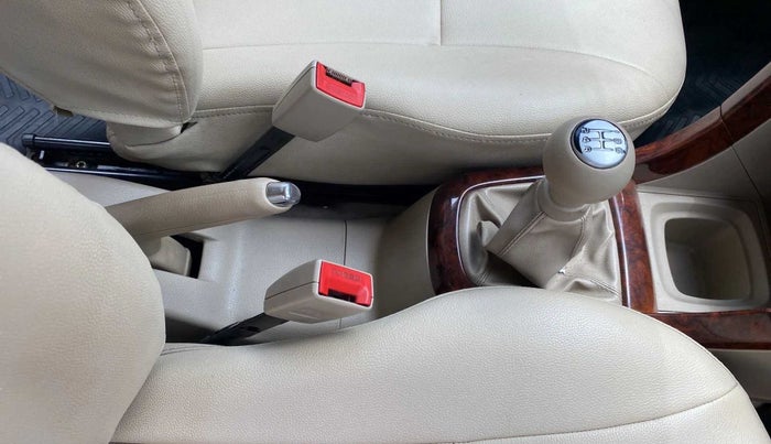2013 Maruti Ertiga VXI, Petrol, Manual, 83,166 km, Gear Lever