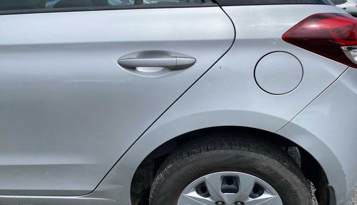 2016 Hyundai Elite i20 MAGNA 1.2, Petrol, Manual, 75,119 km, Left quarter panel - Minor scratches