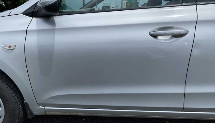 2016 Hyundai Elite i20 MAGNA 1.2, Petrol, Manual, 75,119 km, Front passenger door - Slightly dented