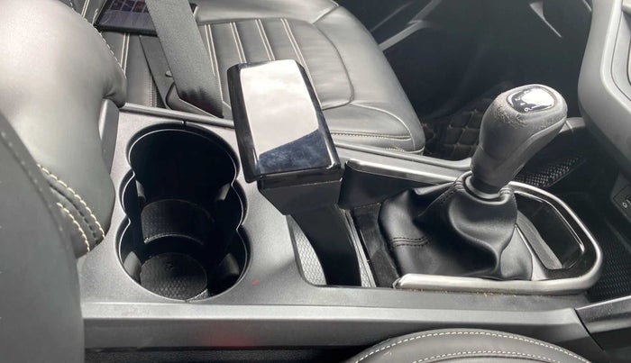 2021 Tata Harrier XT PLUS CAMO, Diesel, Manual, 25,010 km, Gear Lever