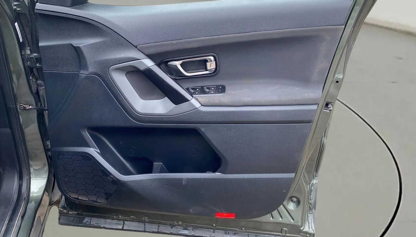 2021 Tata Harrier XT PLUS CAMO, Diesel, Manual, 25,010 km, Driver Side Door Panels Control