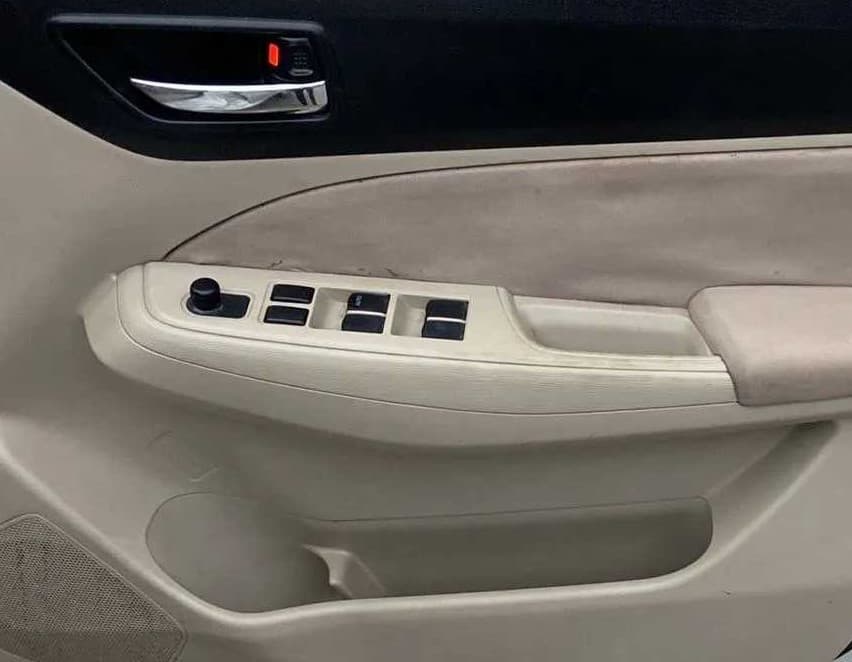 2017 Maruti Dzire VXI, Petrol, Manual, 81,715 km, Driver Side Door Panels Control