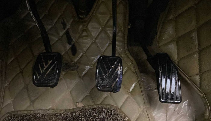 2017 Maruti Dzire VXI, Petrol, Manual, 81,715 km, Pedals