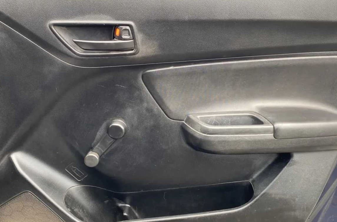 2018 Maruti Swift LXI, Petrol, Manual, 78,397 km, Driver Side Door Panels Control