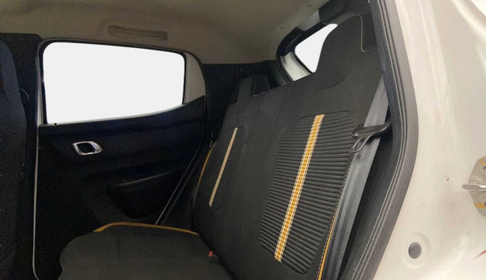 2022 Renault Kwid CLIMBER 1.0 AMT, Petrol, Automatic, 11,557 km, Right Side Rear Door Cabin