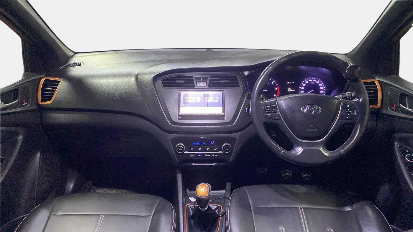 2015 Hyundai i20 Active 1.4 SX, Diesel, Manual, 73,755 km, Dashboard