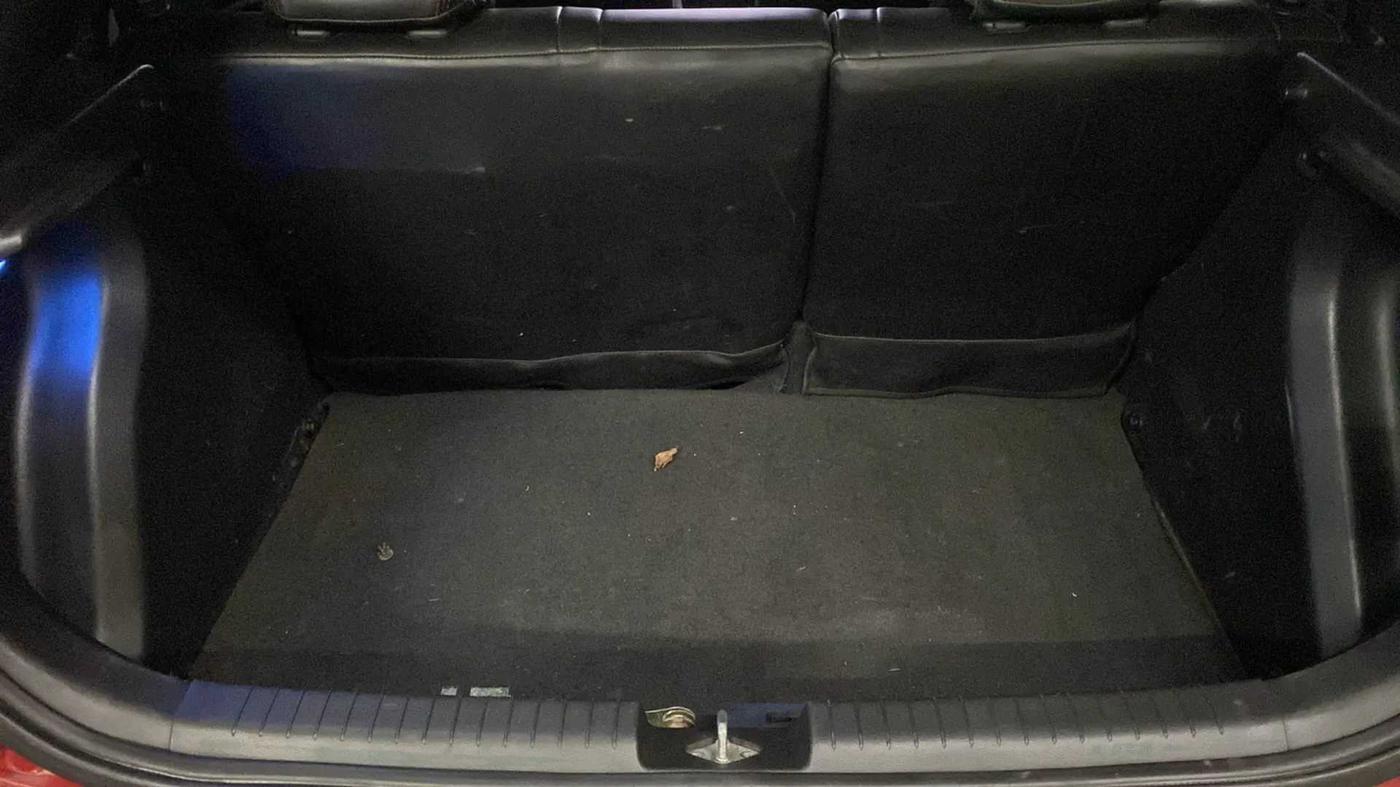 2015 Hyundai i20 Active 1.4 SX, Diesel, Manual, 73,755 km, Boot Inside