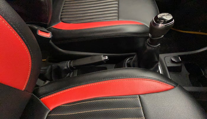 2019 Renault Kwid RXT 1.0 (O), Petrol, Manual, 57,770 km, Gear Lever
