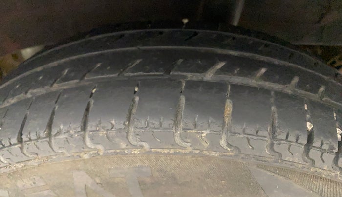 2019 Renault Kwid RXT 1.0 (O), Petrol, Manual, 57,770 km, Left Rear Tyre Tread