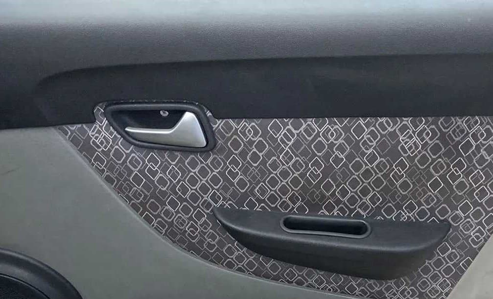 2017 Maruti Alto 800 VXI, Petrol, Manual, 34,005 km, Driver Side Door Panels Control