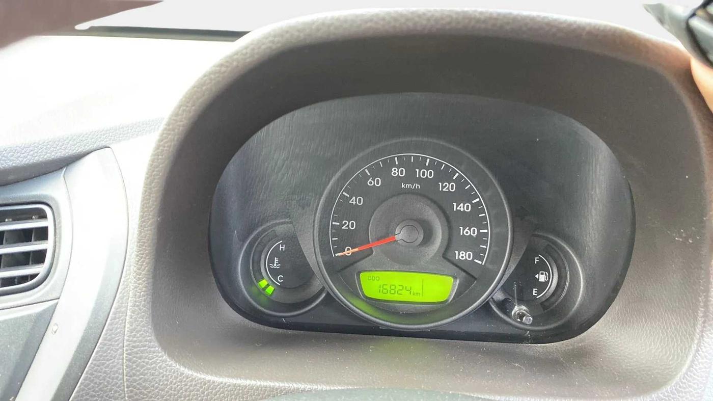 2015 Hyundai Eon D-LITE+, Petrol, Manual, 16,825 km, Odometer Image